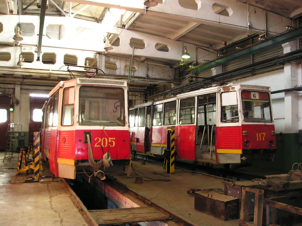 Ярославль, 71-605 (КТМ-5М3) № 205; Ярославль, 71-605А № 117