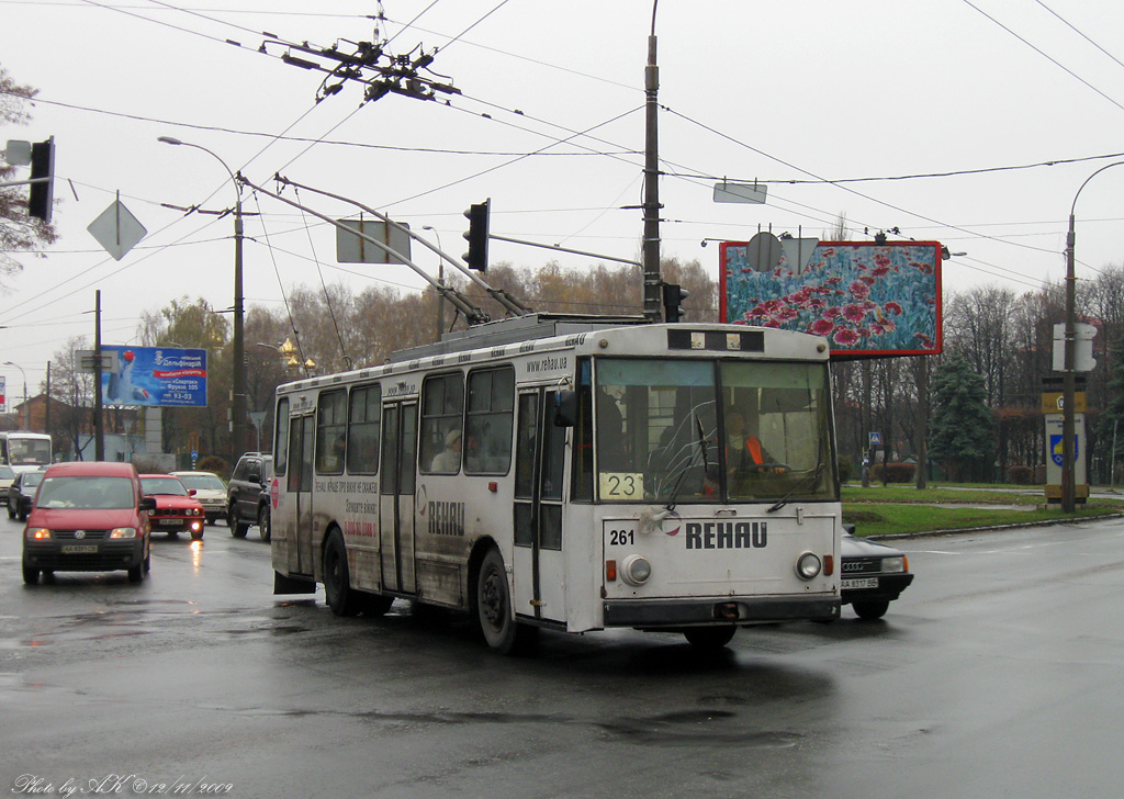 Киев, Škoda 14Tr02 № 261