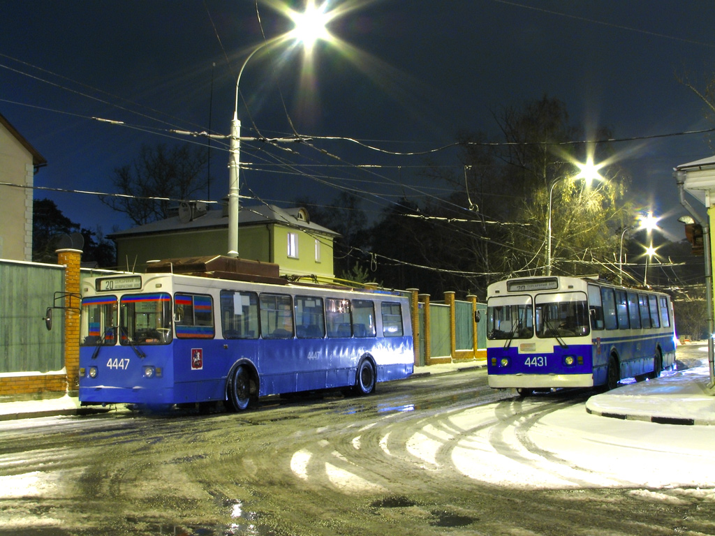Maskava, ZiU-682GM1 (with double first door) № 4447; Maskava, ZiU-682G-014 [G0E] № 4431