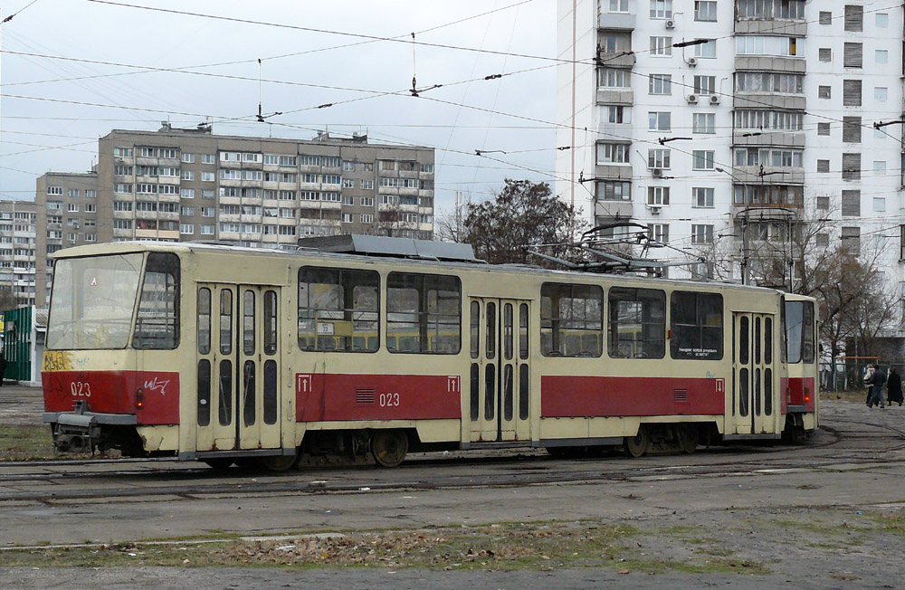 Kijev, Tatra T6B5SU — 023