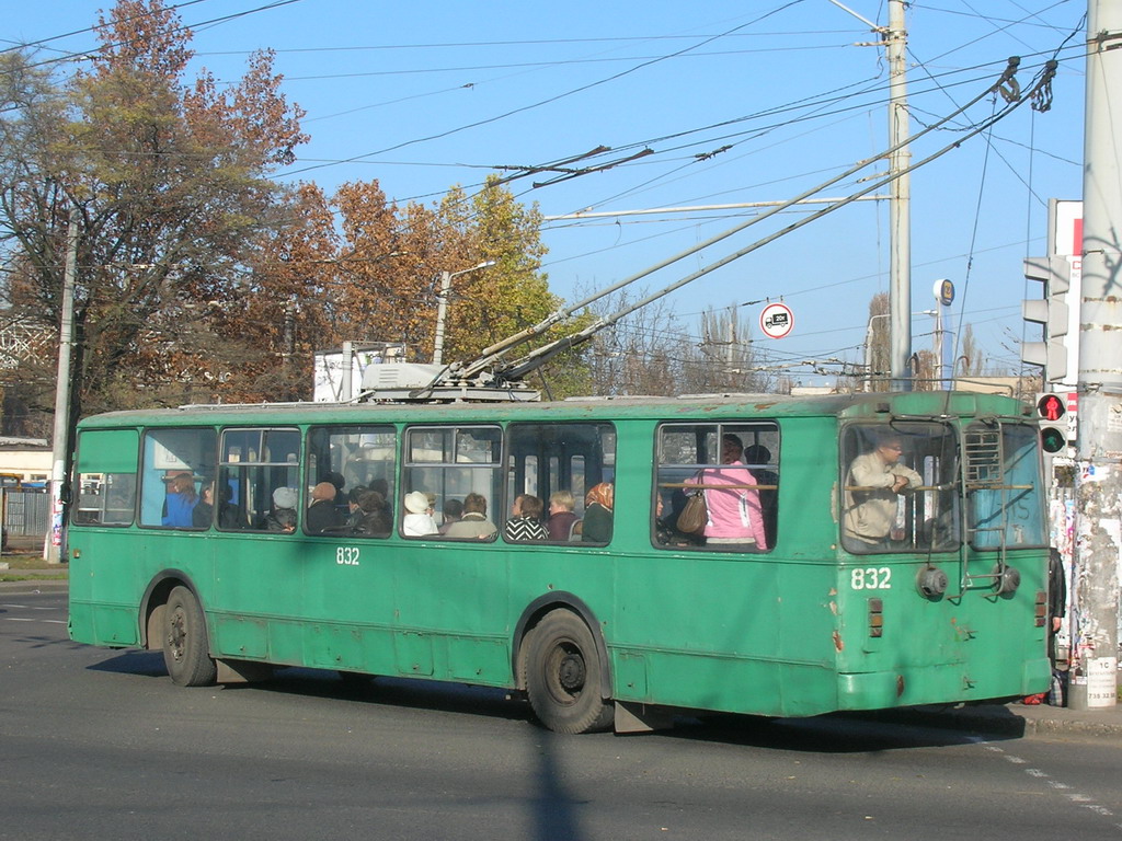 Одесса, ЗиУ-682В [В00] № 832