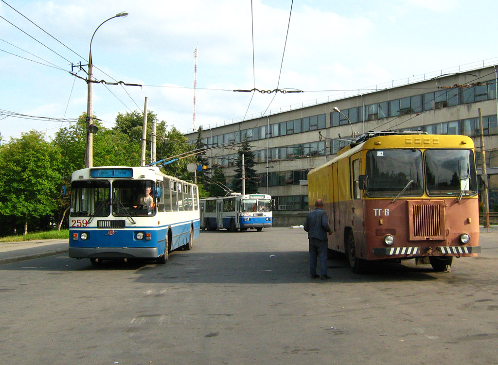 Chmelnyzkyj, ZiU-682G-016 (012) Nr. 259; Chmelnyzkyj, KTG-1 Nr. ТГ-6