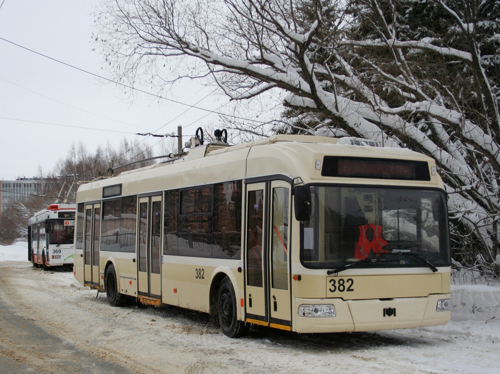 Томск, БКМ 321 № 382