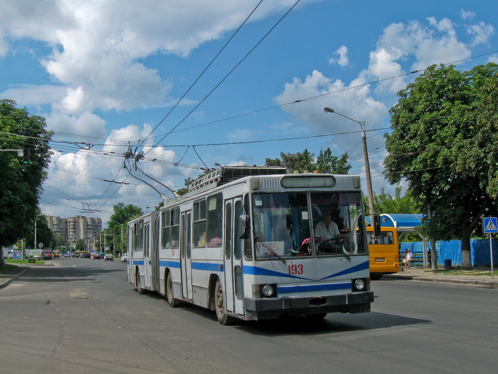 Луцк, ЮМЗ Т1 № 193