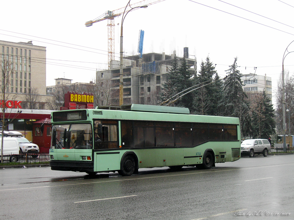 Kijev, MAZ-103T — 1711