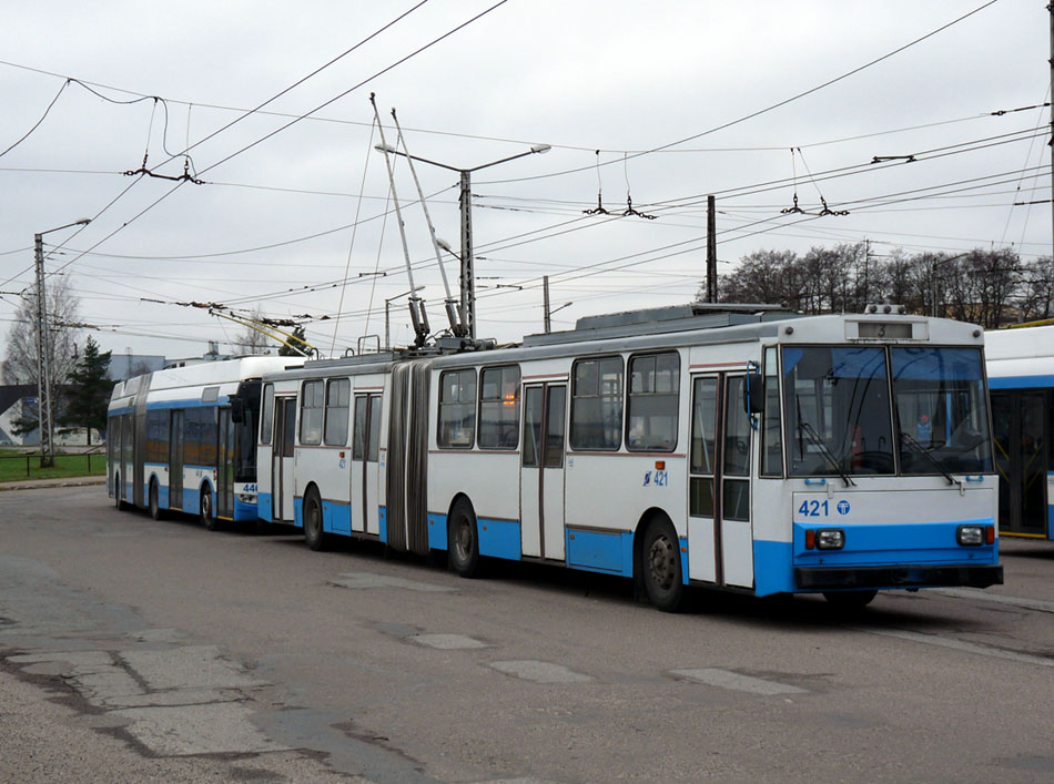 Tallinn, Škoda 15Tr02/6 # 421 Tallinn, Škoda 15Tr02/6 # 421