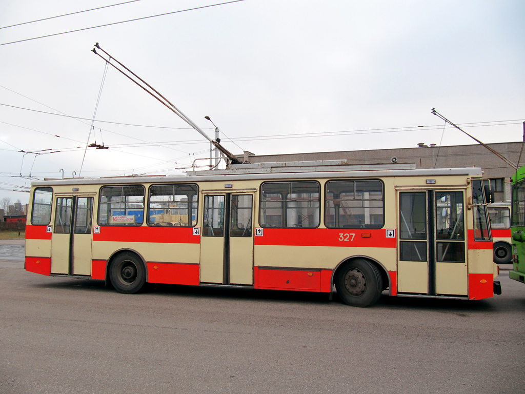 Каунас, Škoda 14Tr № 327