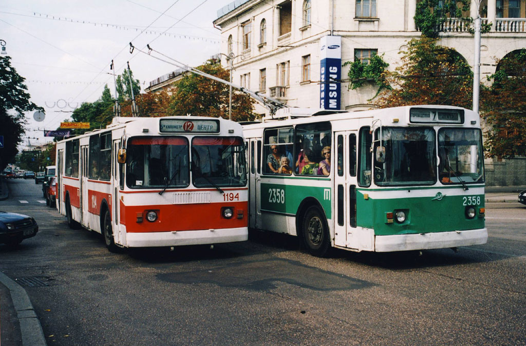 Севастополь, ЗиУ-682Г [Г00] № 1194; Севастополь, ЗиУ-682В-012 [В0А] № 2358