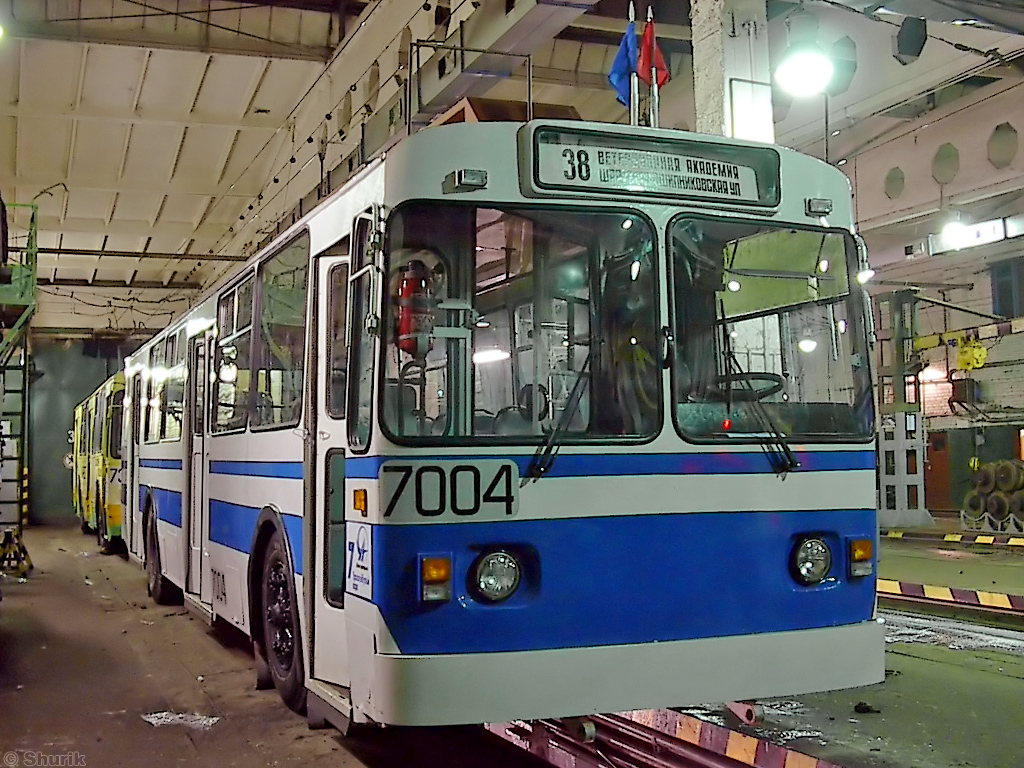 Москва, Нижтролл (ЗиУ-682Г) № 7004