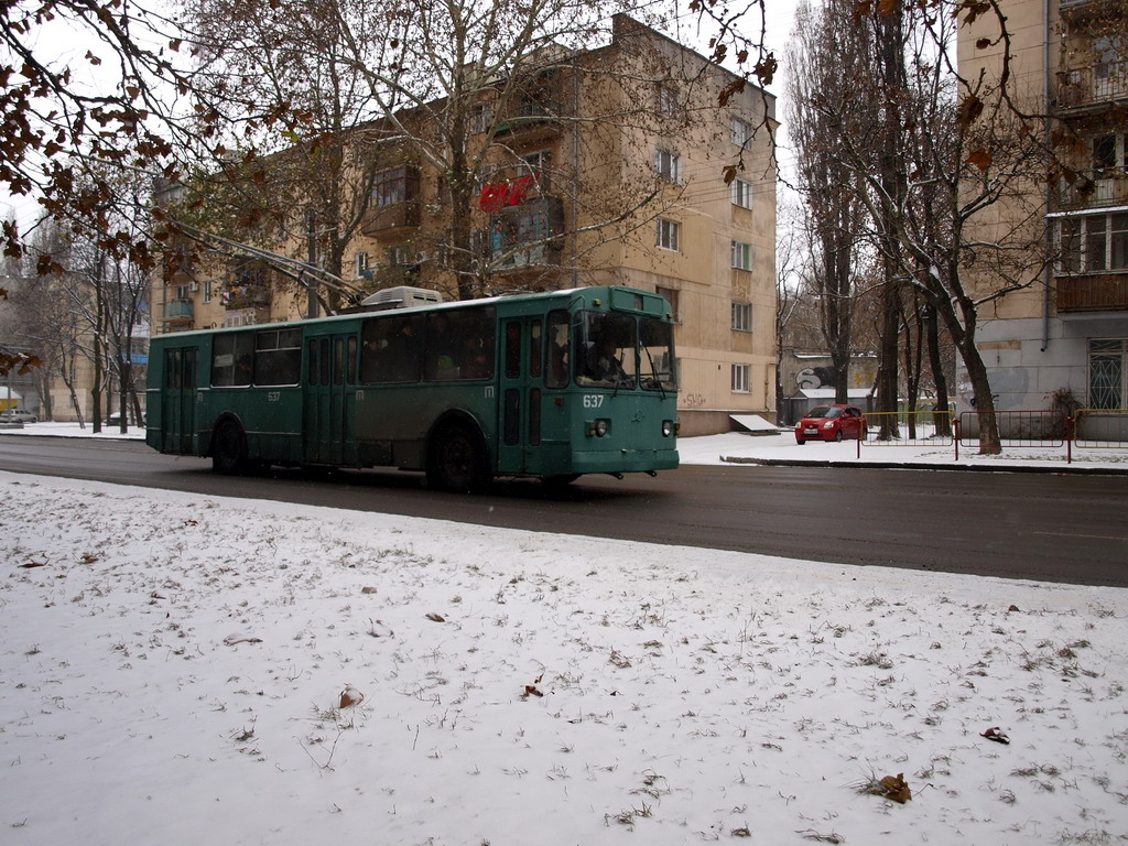 Одесса, ЗиУ-682В1УБ № 637; Одесса — 15.12.2009 — Снегопад и его последствия