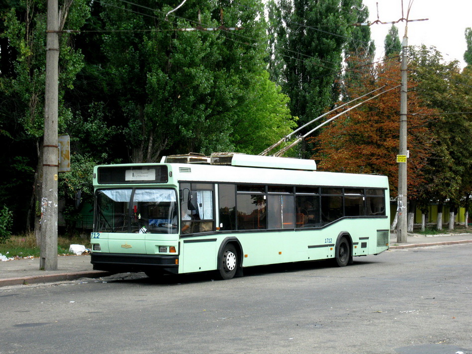 Kijów, MAZ-103T Nr 1712 Kijów, MAZ-103T Nr 1712