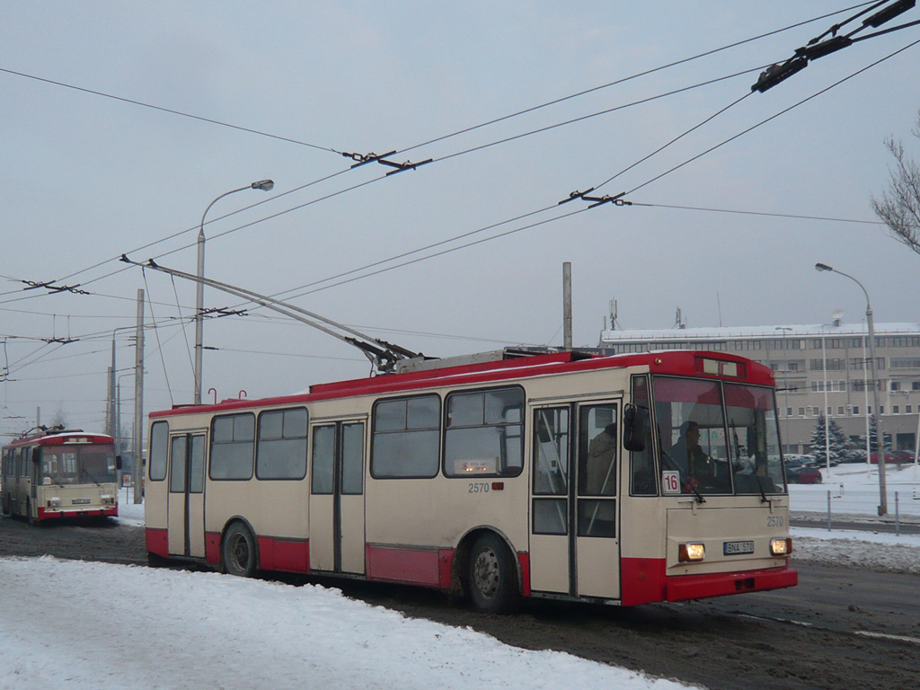 Вильнюс, Škoda 14Tr05 № 2570