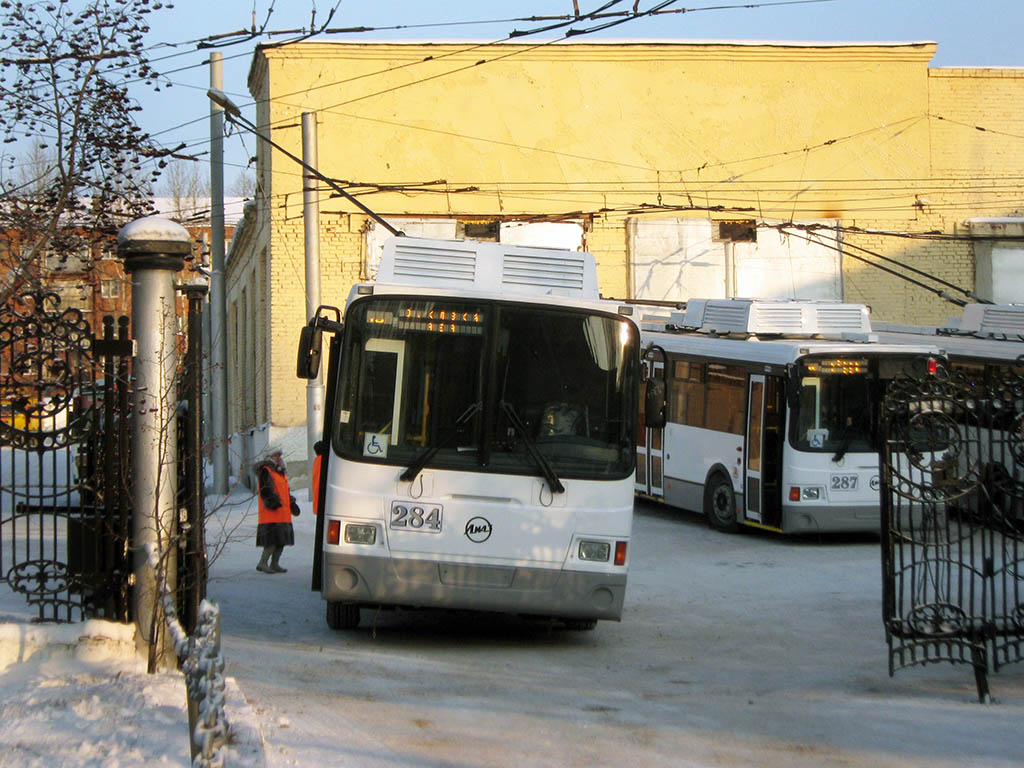 Омбы, LiAZ-52803 № 284; Омбы — 24.12.2009  — Presentation of new trolleybuses LiAZ-52803