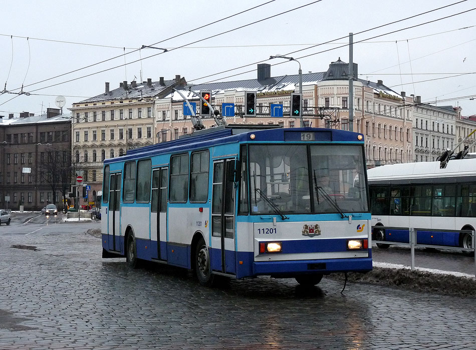 Рига, Škoda 14Tr89/6 № 11201