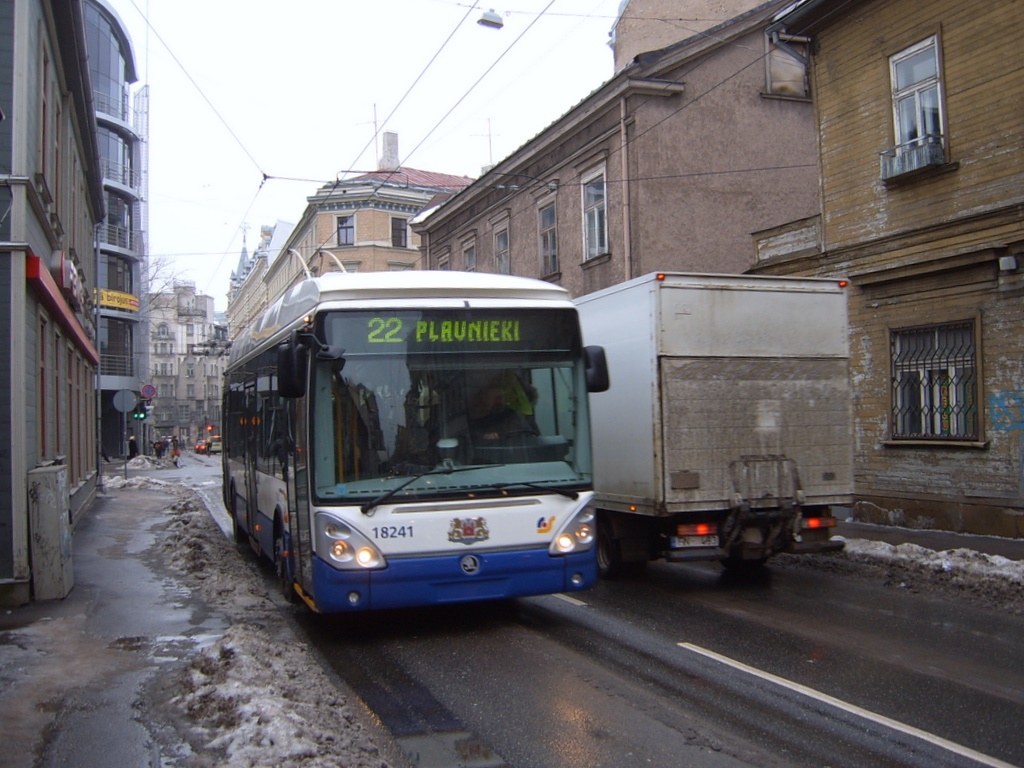 Рига, Škoda 24Tr Irisbus Citelis № 18241