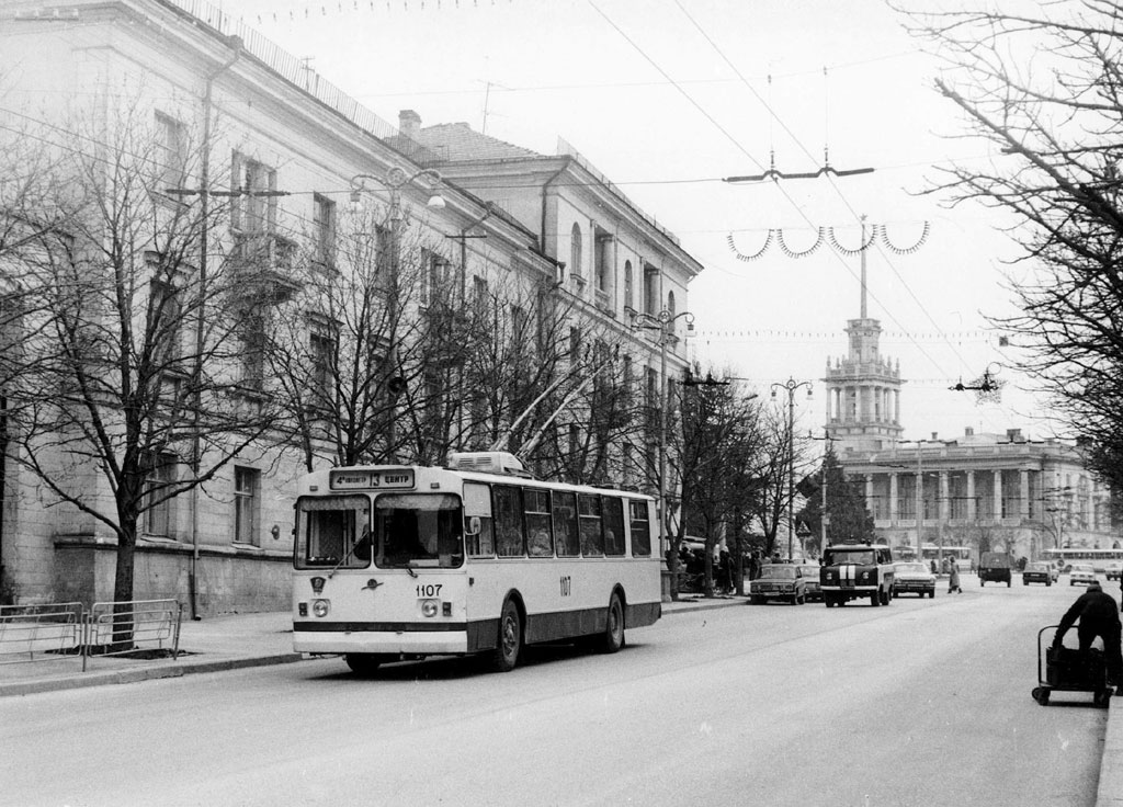 Севастополь, ЗиУ-682В [В00] № 1107