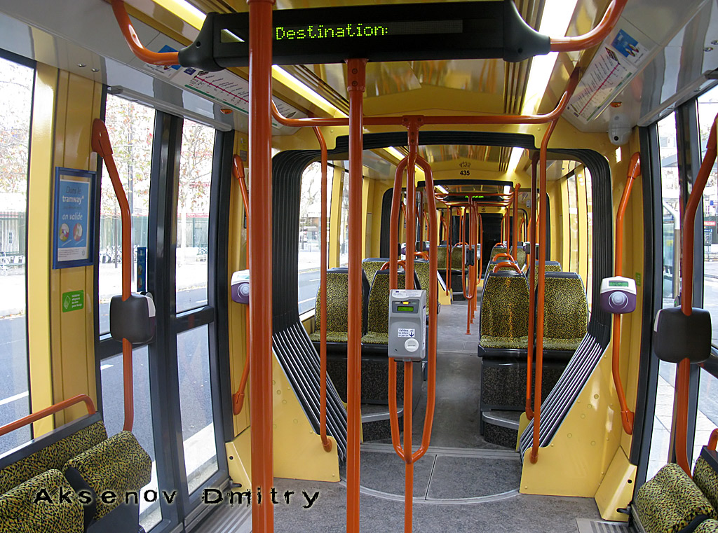 Париж -  Версаль -  Ивелин, Alstom Citadis 302 № 435