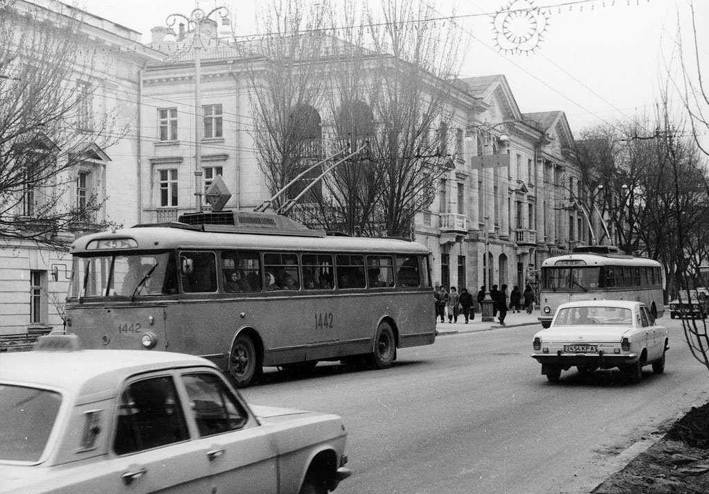 Sewastopol, Škoda 9Tr15 Nr 1442; Sewastopol, Škoda 9Tr16 Nr 1463