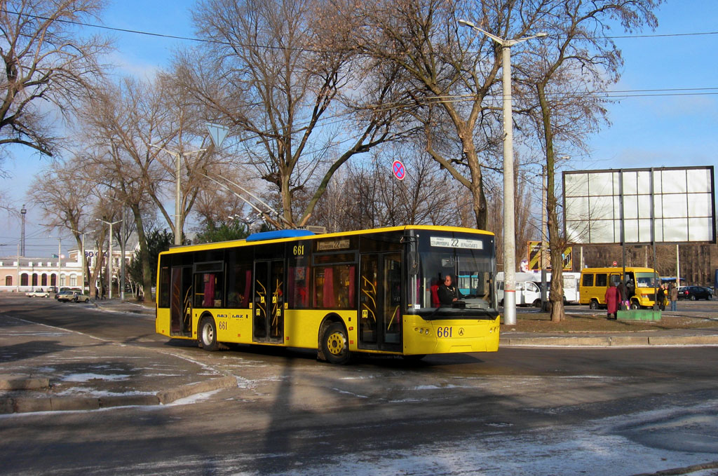 Krzywy Róg, LAZ E183D1 Nr 661
