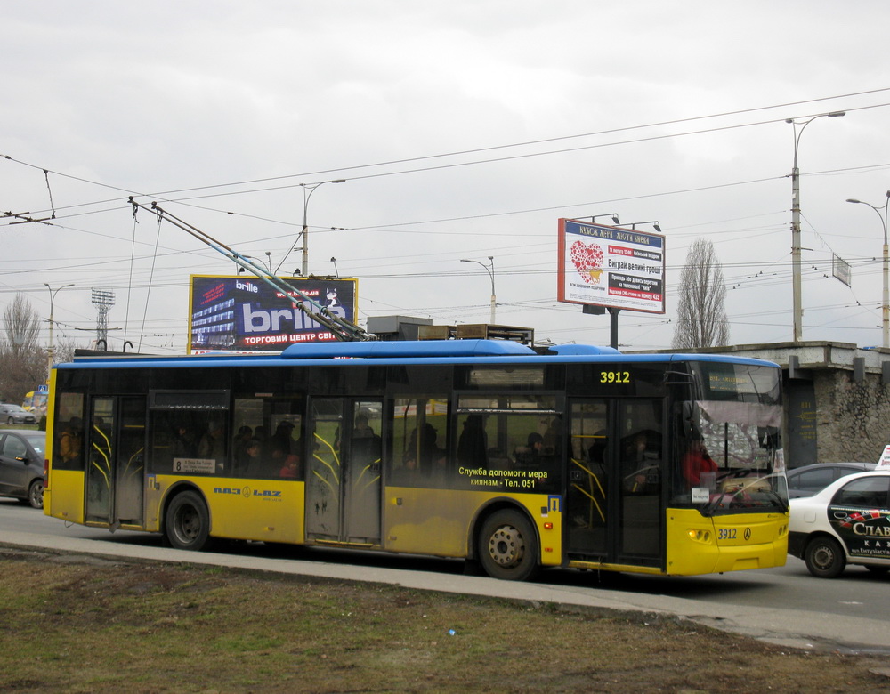 Киев, ЛАЗ E183D1 № 3912