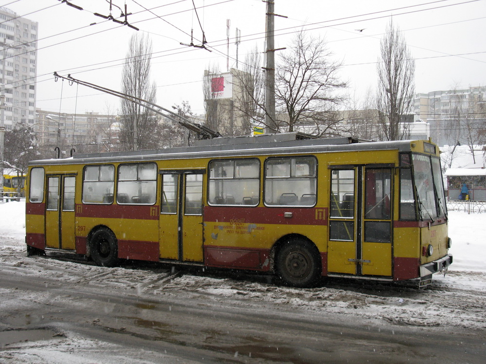 Киев, Škoda 14Tr02/6 № 297