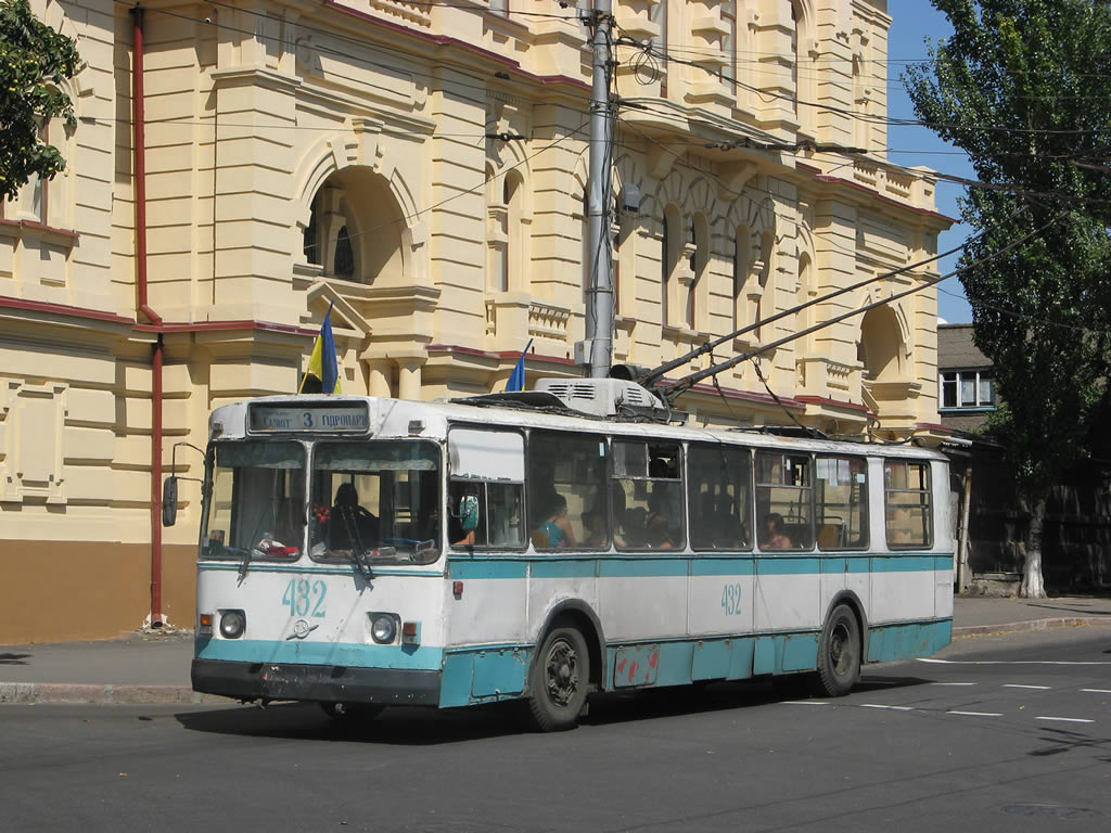 Херсон, ЗиУ-682В1УА № 432