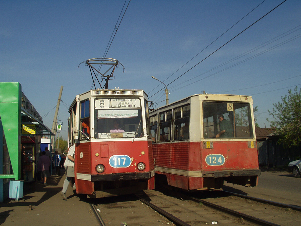 Omsk, 71-605 (KTM-5M3) nr. 117; Omsk, 71-605 (KTM-5M3) nr. 124 Omsk, 71-605 (KTM-5M3) nr. 117; Omsk, 71-605 (KTM-5M3) nr. 124