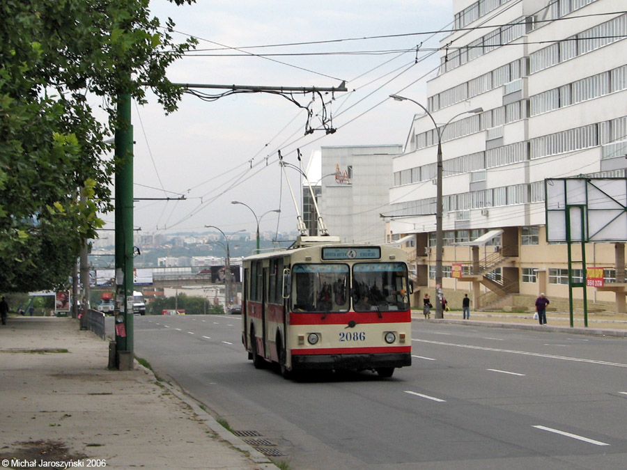 Кишинёв, ЗиУ-682УГ № 2086