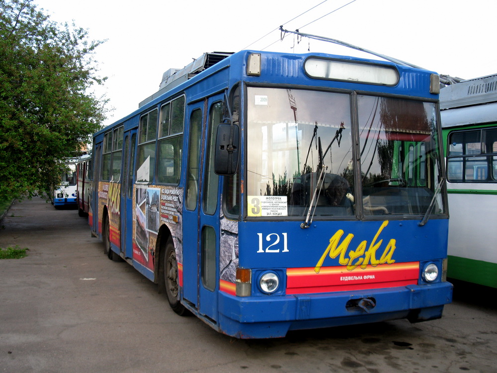 Ровно, ЮМЗ Т2 № 121
