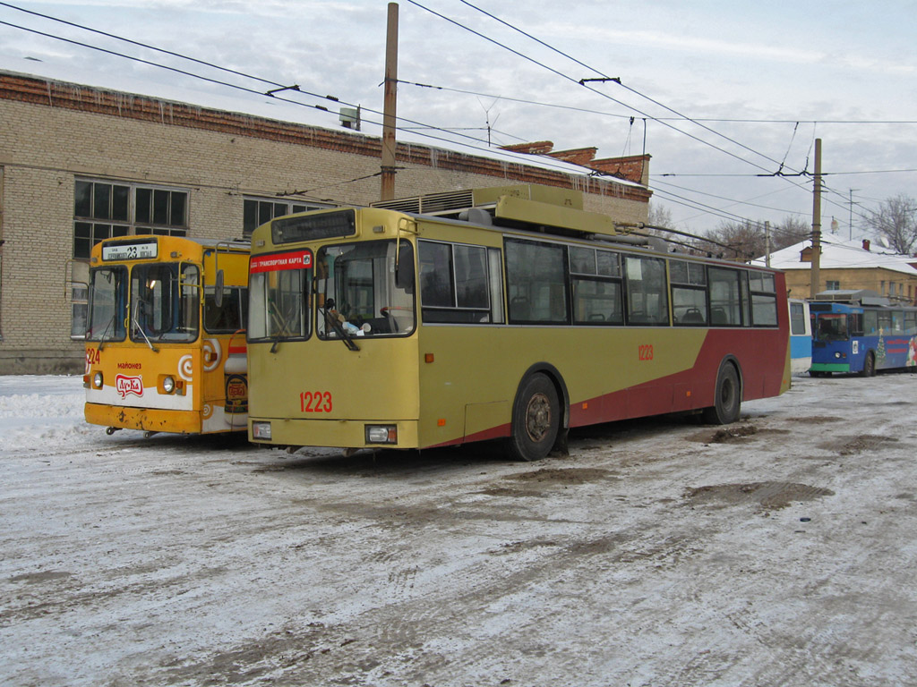 Nowosybirsk, ST-682G Nr 1223