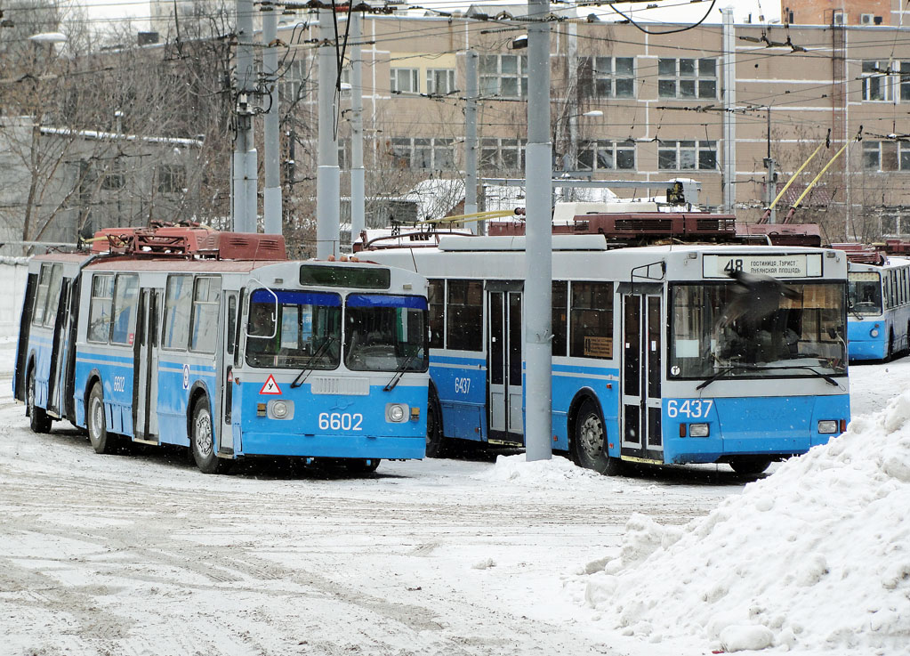 Moskva, ZiU-6205 [620500] č. 6602