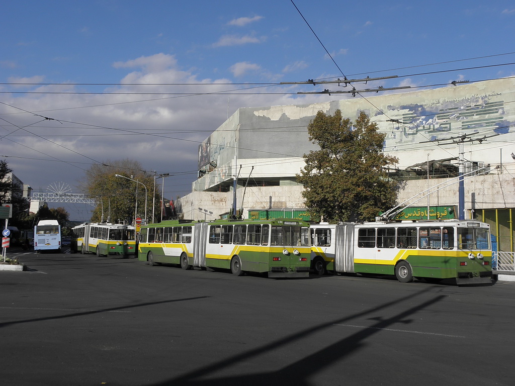 Тегеран, Škoda 15Tr10/7 № 930