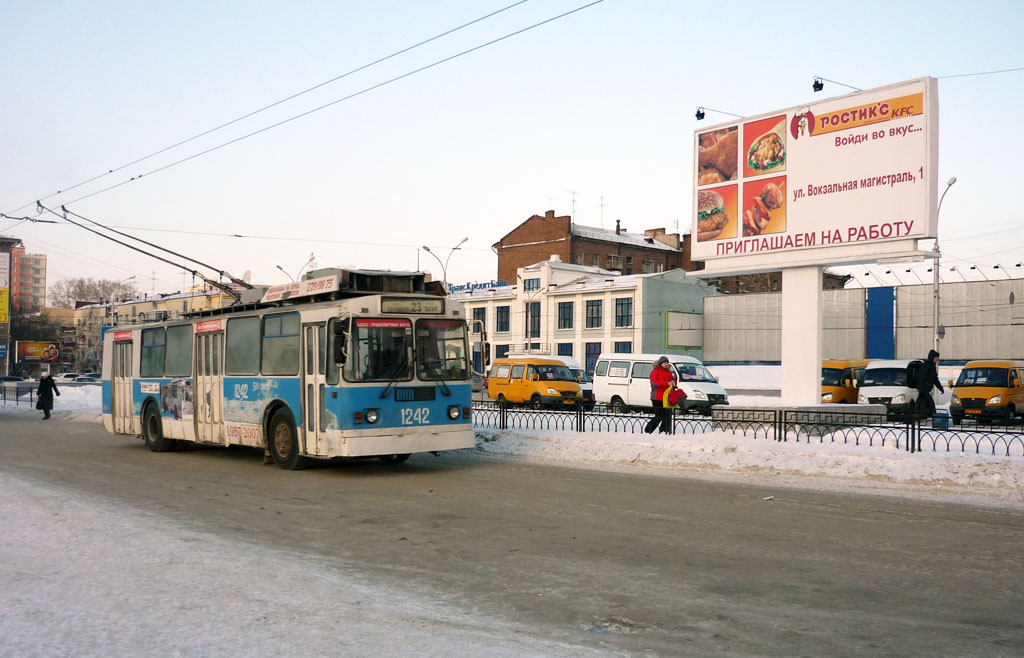 Новосибирск, СТ-682Г № 1242