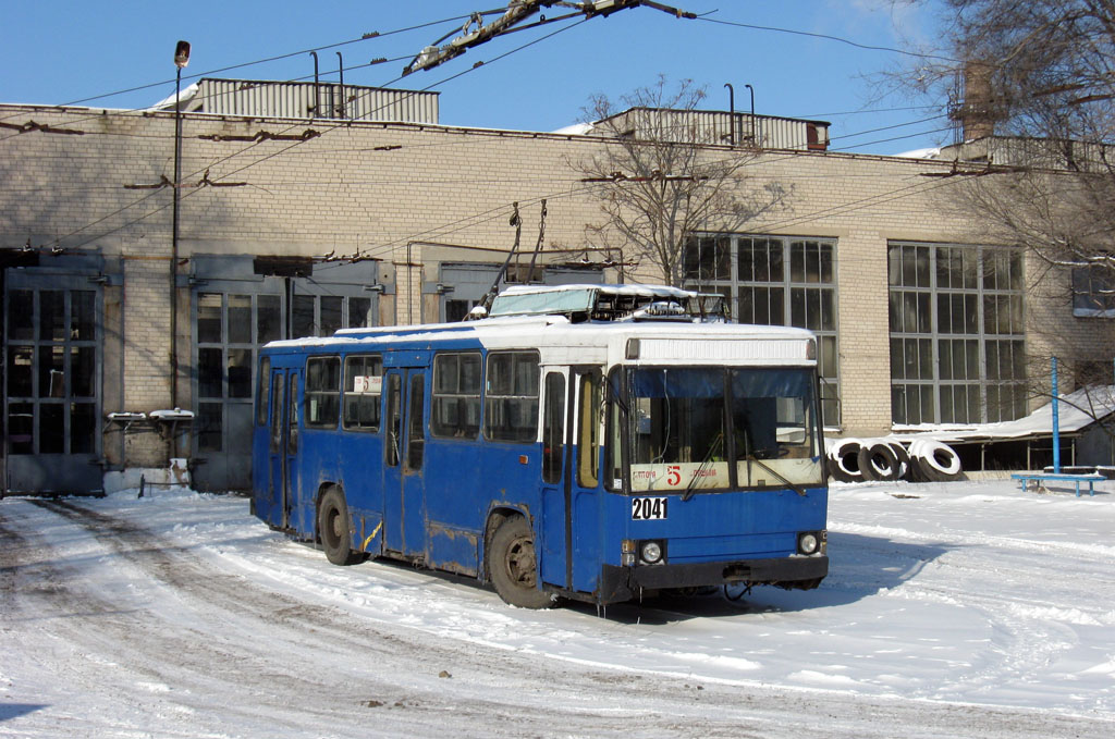 Днепр, ЮМЗ Т1Р (Т2П) № 2041