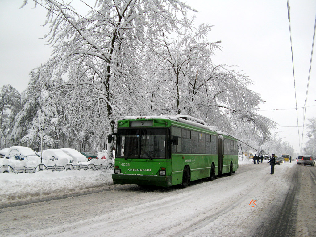 Киев, Киев-12.03 № 4038