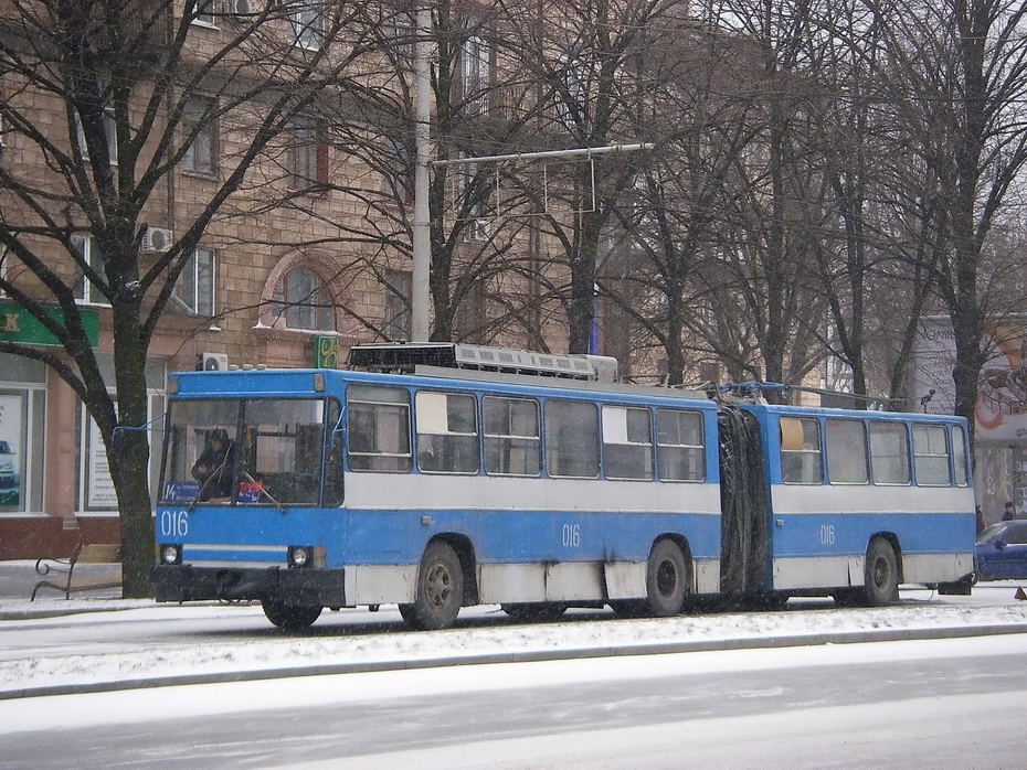 Запорожье, ЮМЗ Т1 № 016