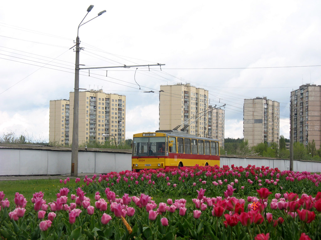 Киев, Škoda 14Tr02/6 № 2024