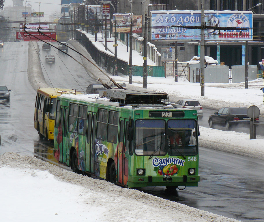 Kijevas, YMZ T2 nr. 548