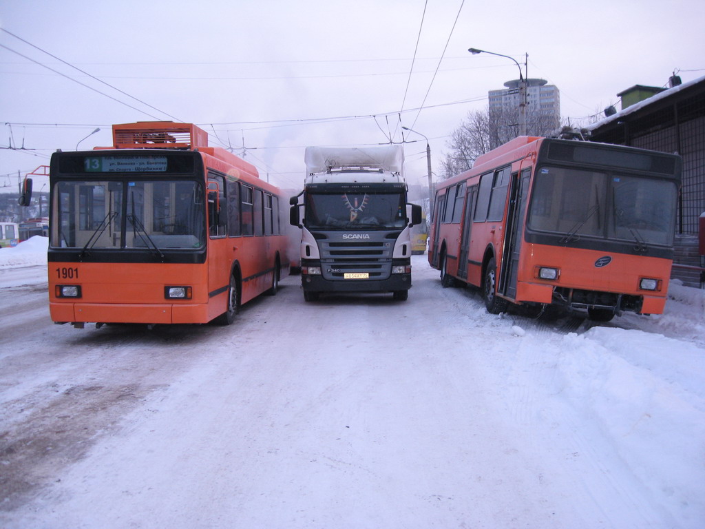Нижний Новгород, ВМЗ-52981 № 1901; Нижний Новгород, ВМЗ-52981 № 1902; Нижний Новгород — Троллейбусы без номеров