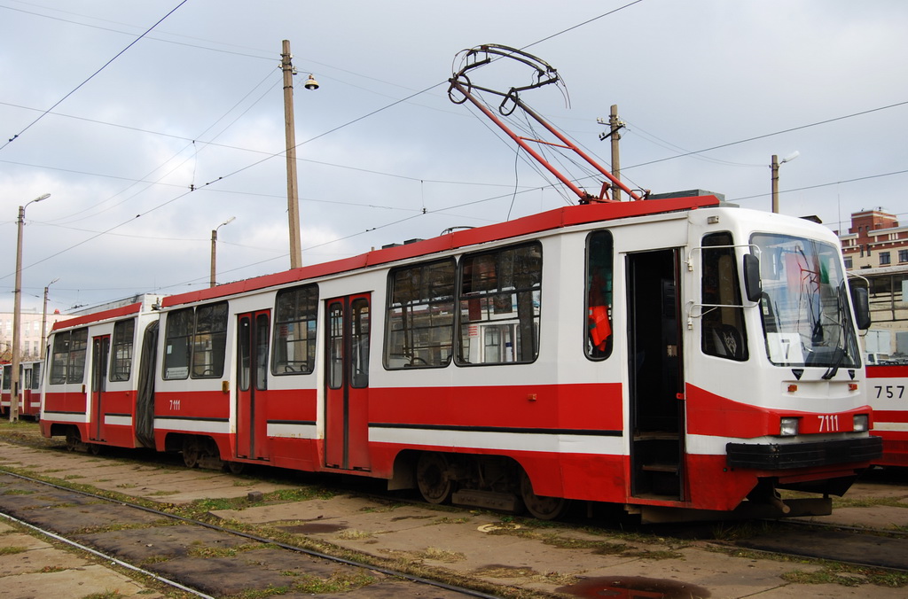 Санкт-Петербург, 71-147А (ЛВС-97А) № 7111