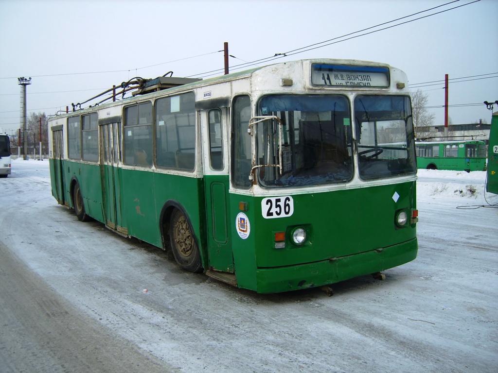 Омск, ЗиУ-682Г (СЗТМ) № 256