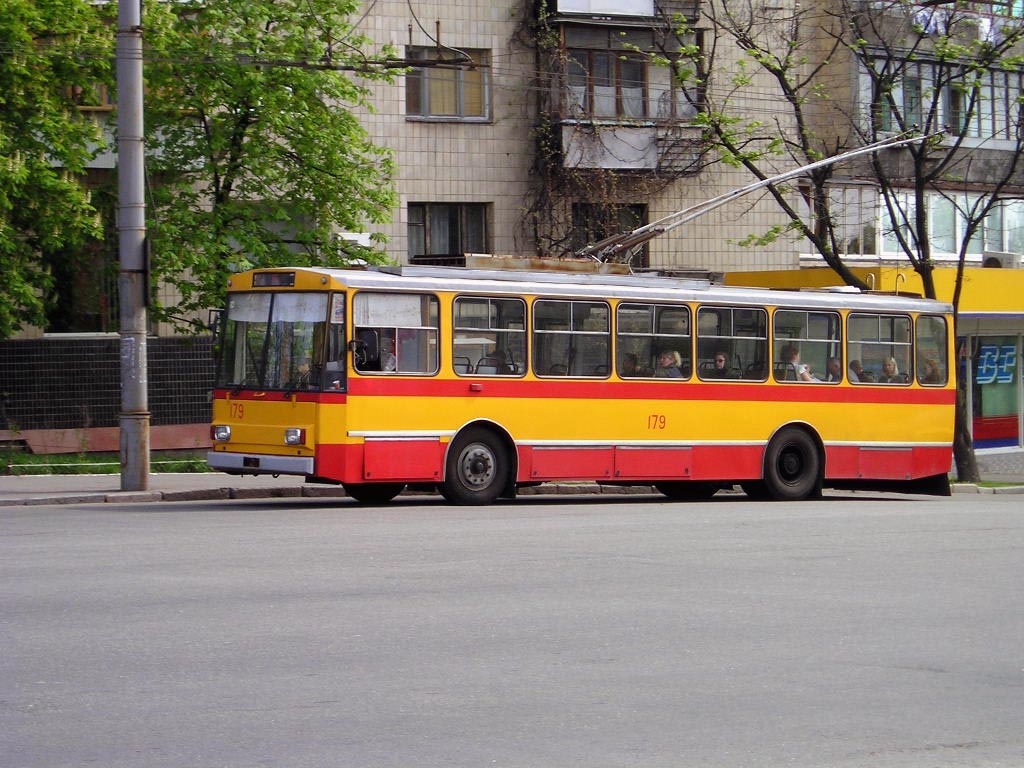 Киев, Škoda 14Tr02/6 № 179