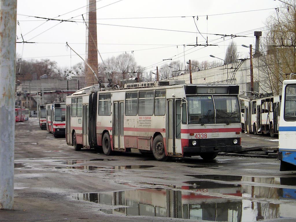 Киев, DAC 217E № 4338