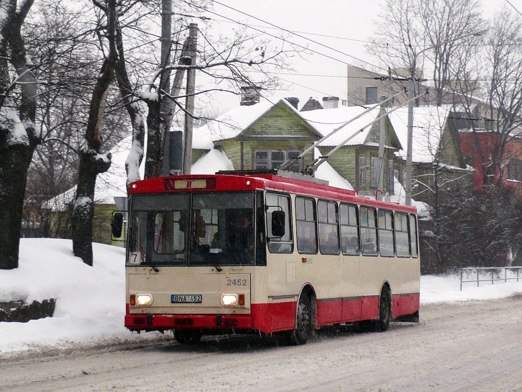 Вильнюс, Škoda 14Tr02/6 № 2452