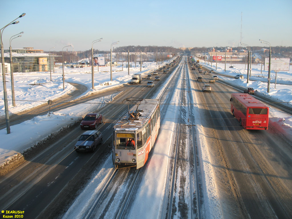 Казань, 71-605 (КТМ-5М3) № 1233 Казань, 71-605 (КТМ-5М3) № 1233