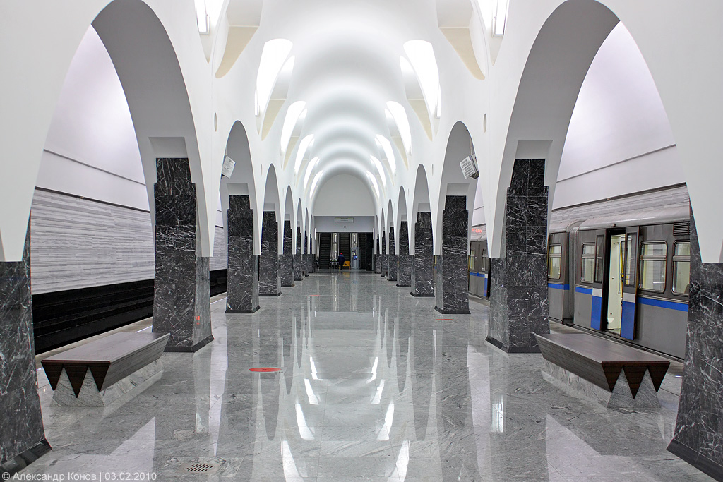 Москва — Метрополитен — [3] Арбатско-Покровская линия