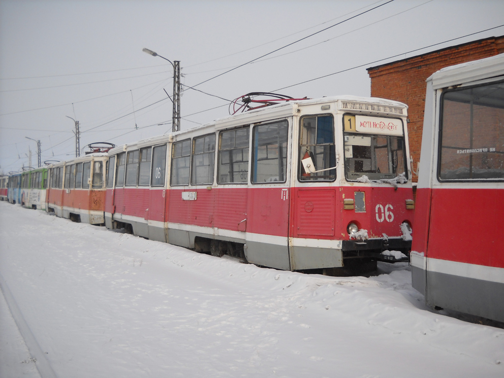 Новотроицк, 71-605 (КТМ-5М3) № 06