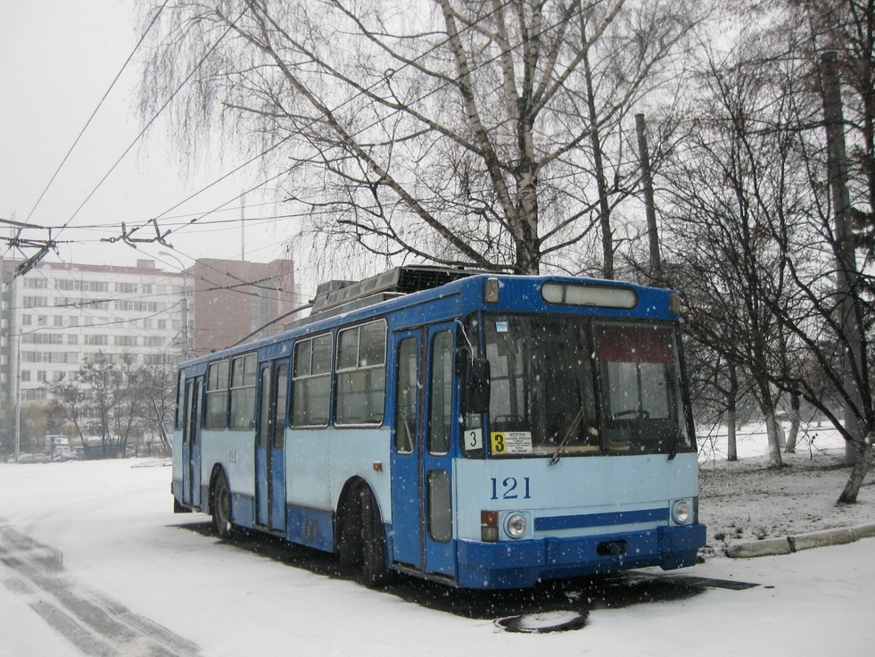 Ровно, ЮМЗ Т2 № 121