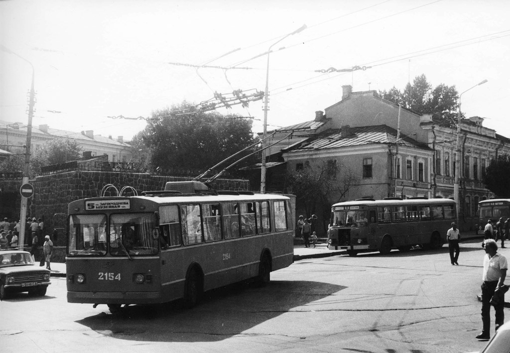 Saratow, ZiU-682V [V00] Nr. 2154; Saratow — Historical photos