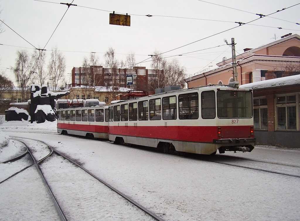 Екатеринбург, 71-403 № 827